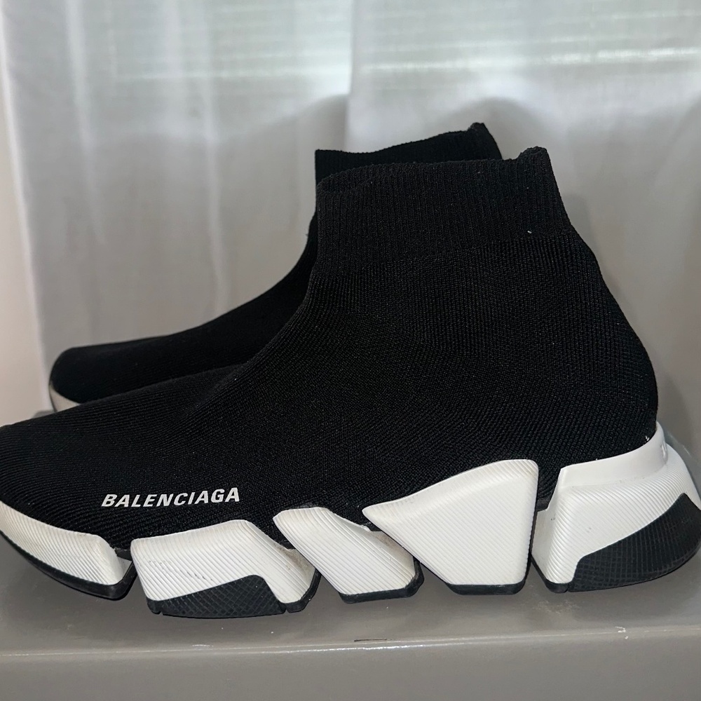 Balenciaga Speed 2.0 Sneakers - Picture 4 of 8